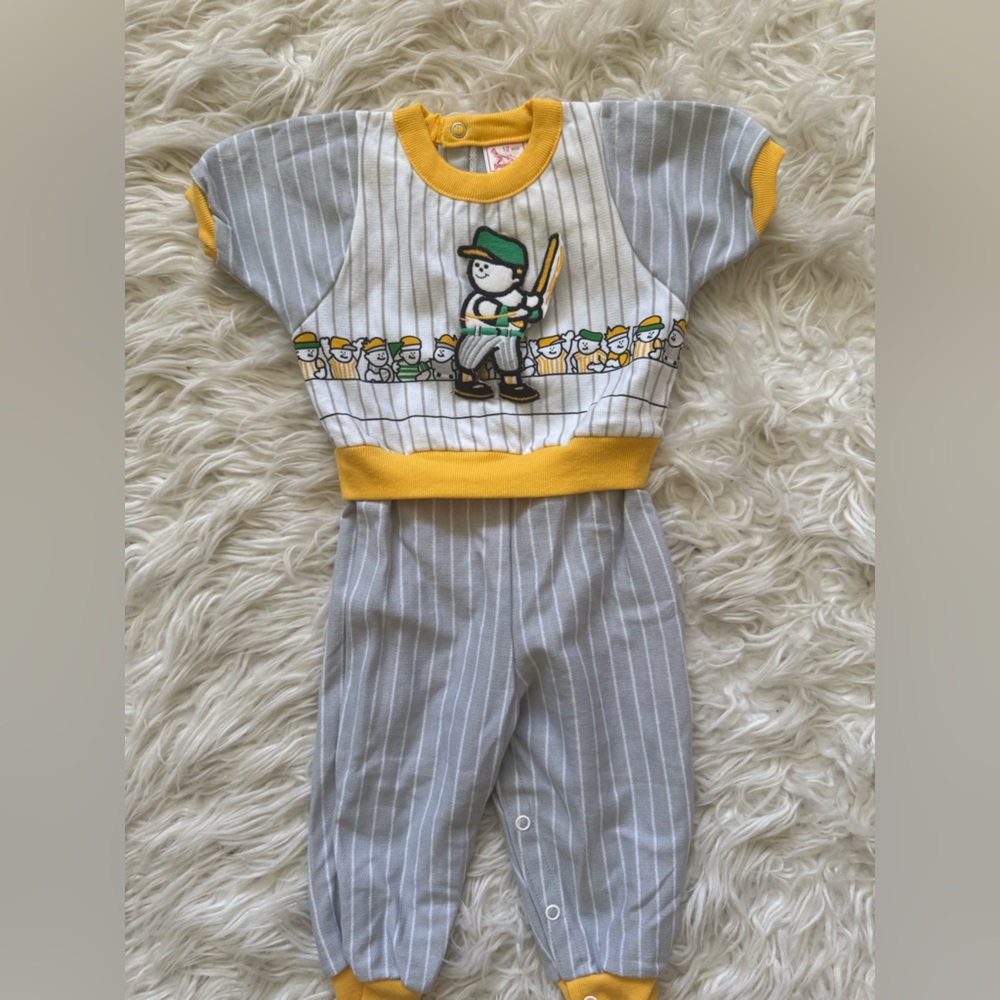 Vintage boys baseball Yellow and Gray onesie. 12 months